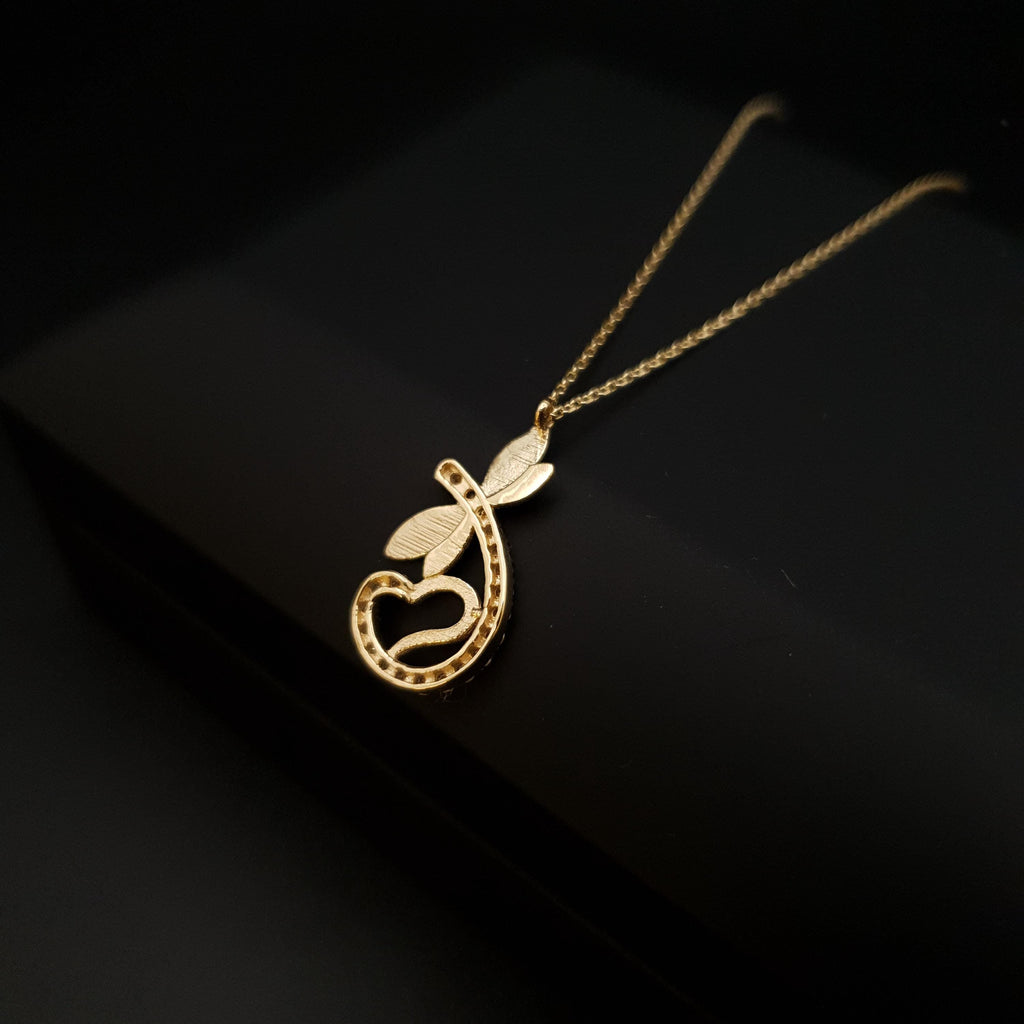 18K Gold Dragonfly Pendant Necklace: Delicate Charm, 18 inch