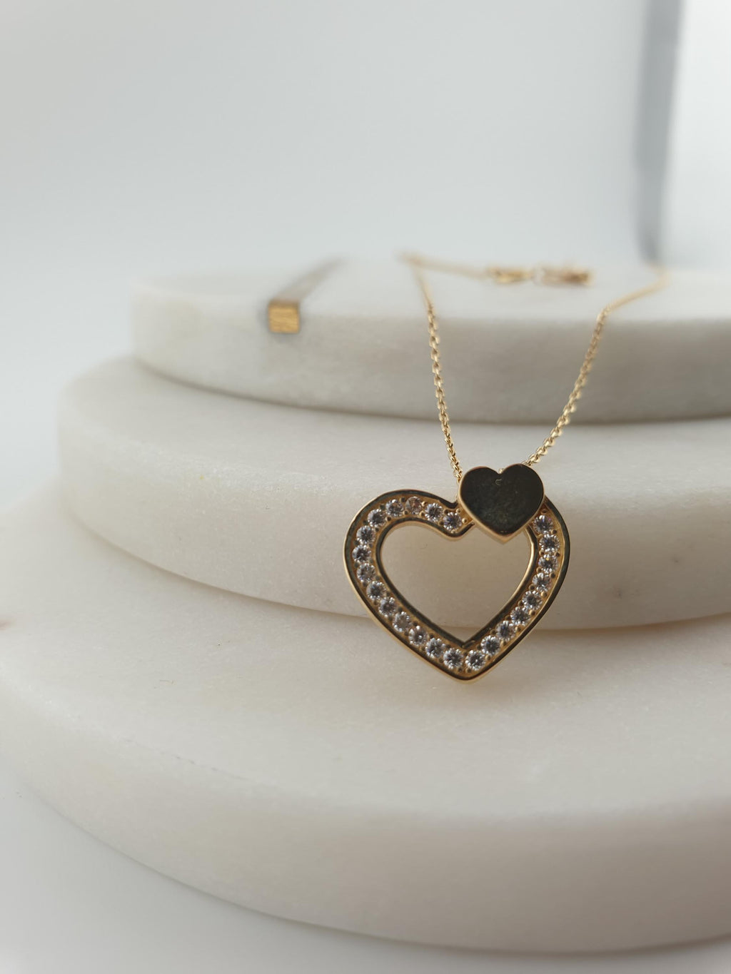 14K Gold Diamond Heart Necklace: Delicate Charm Pendant