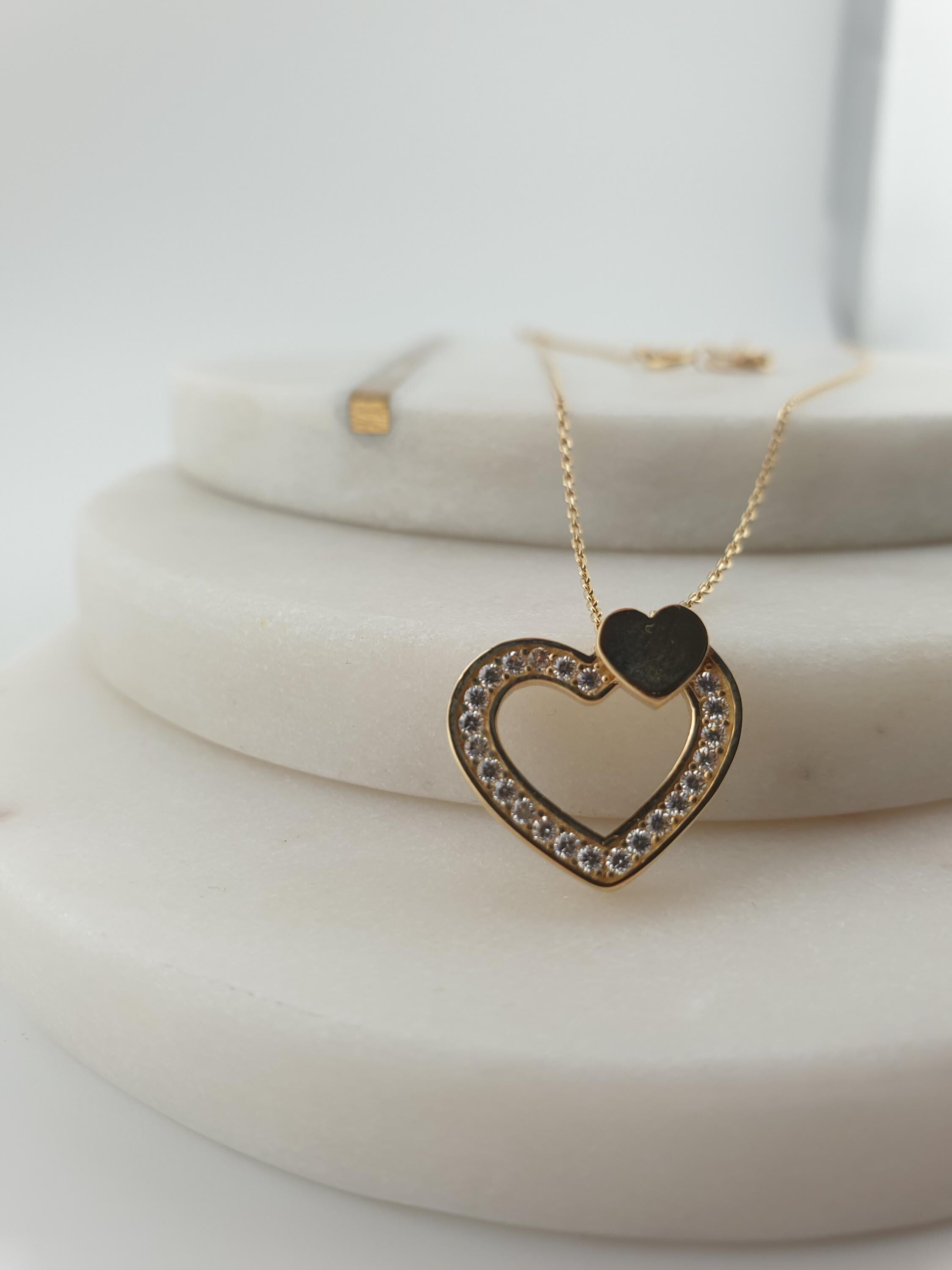 14K Gold Diamond Heart Necklace: Delicate Charm Pendant