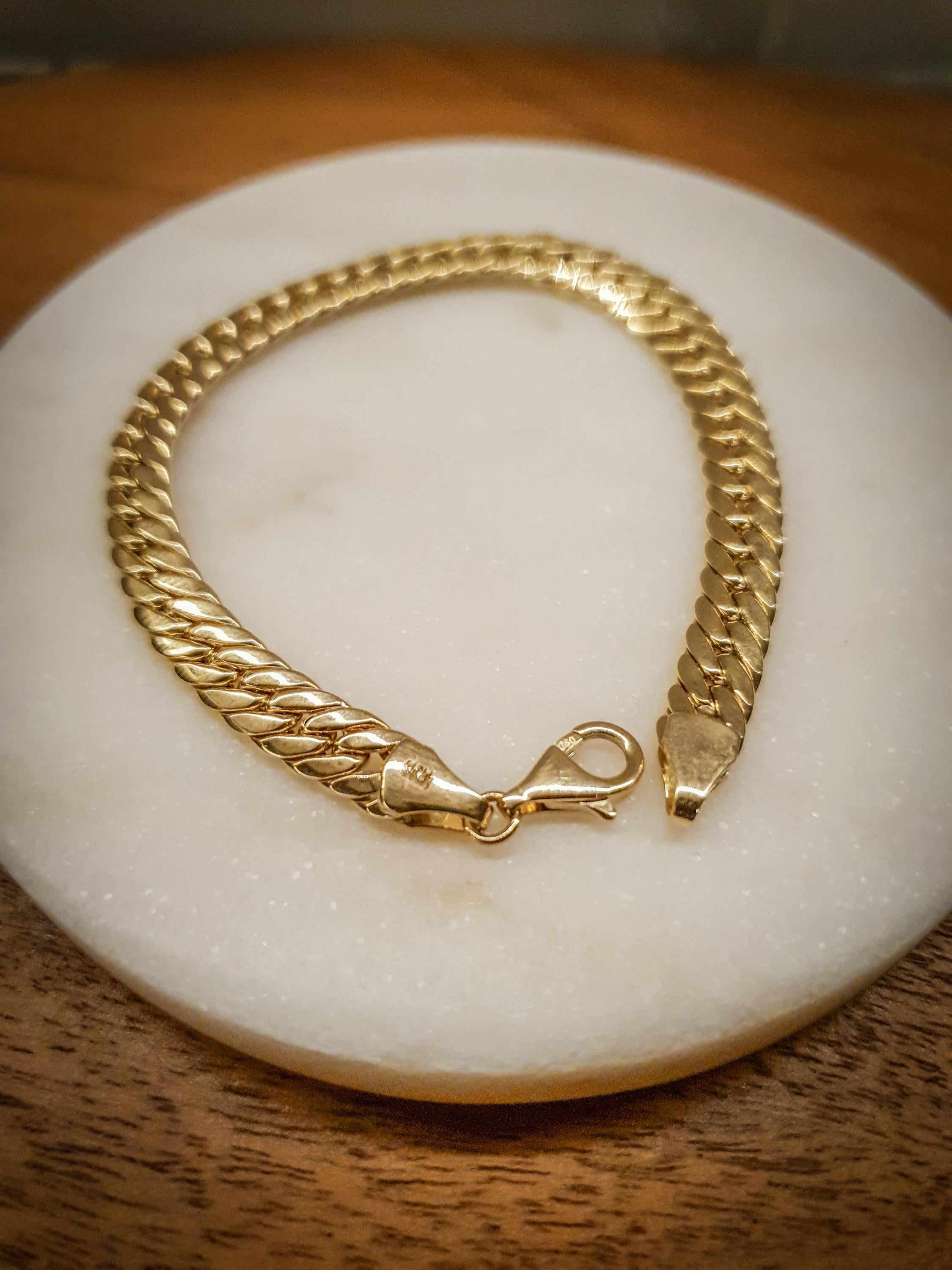 18K Gold Curb Chain Bracelet, 8 inch length and 4mm thickness,