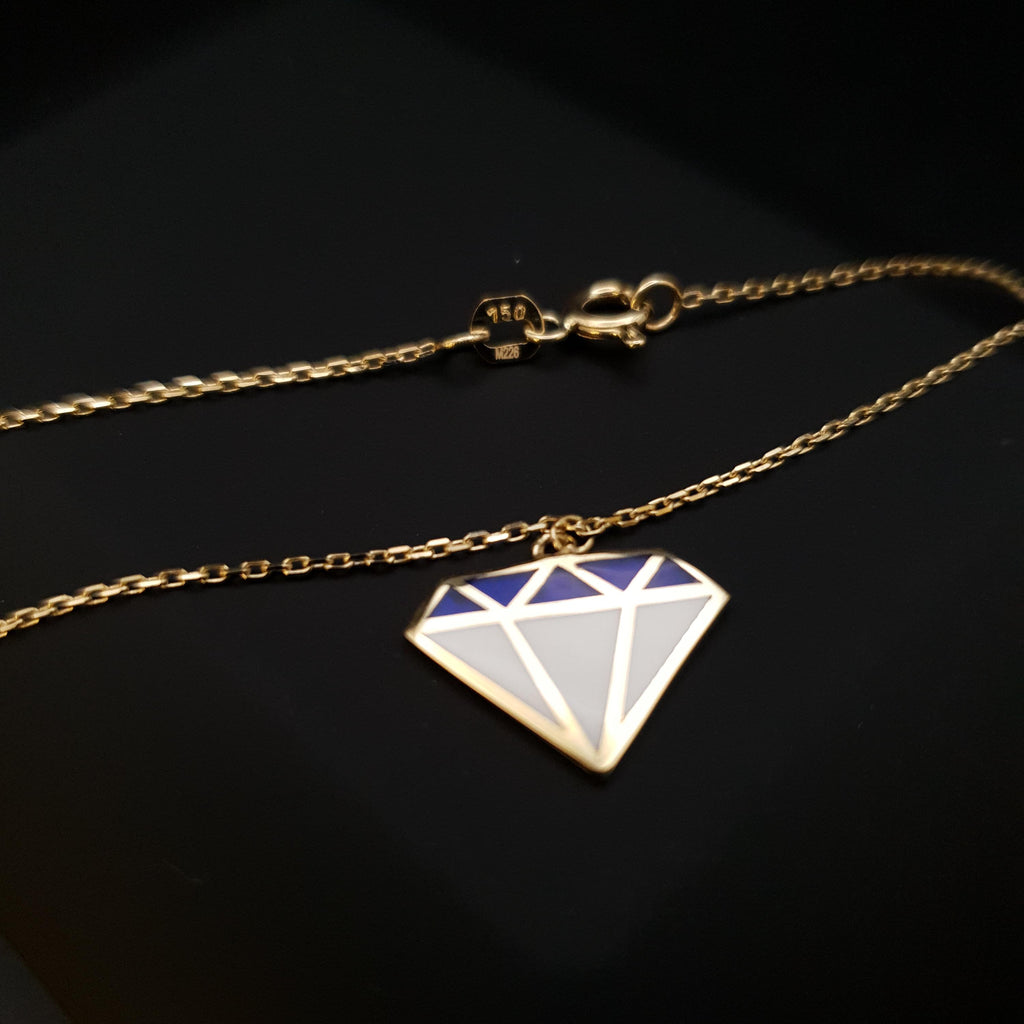 18K Gold Diamond Shape Pendant Necklace