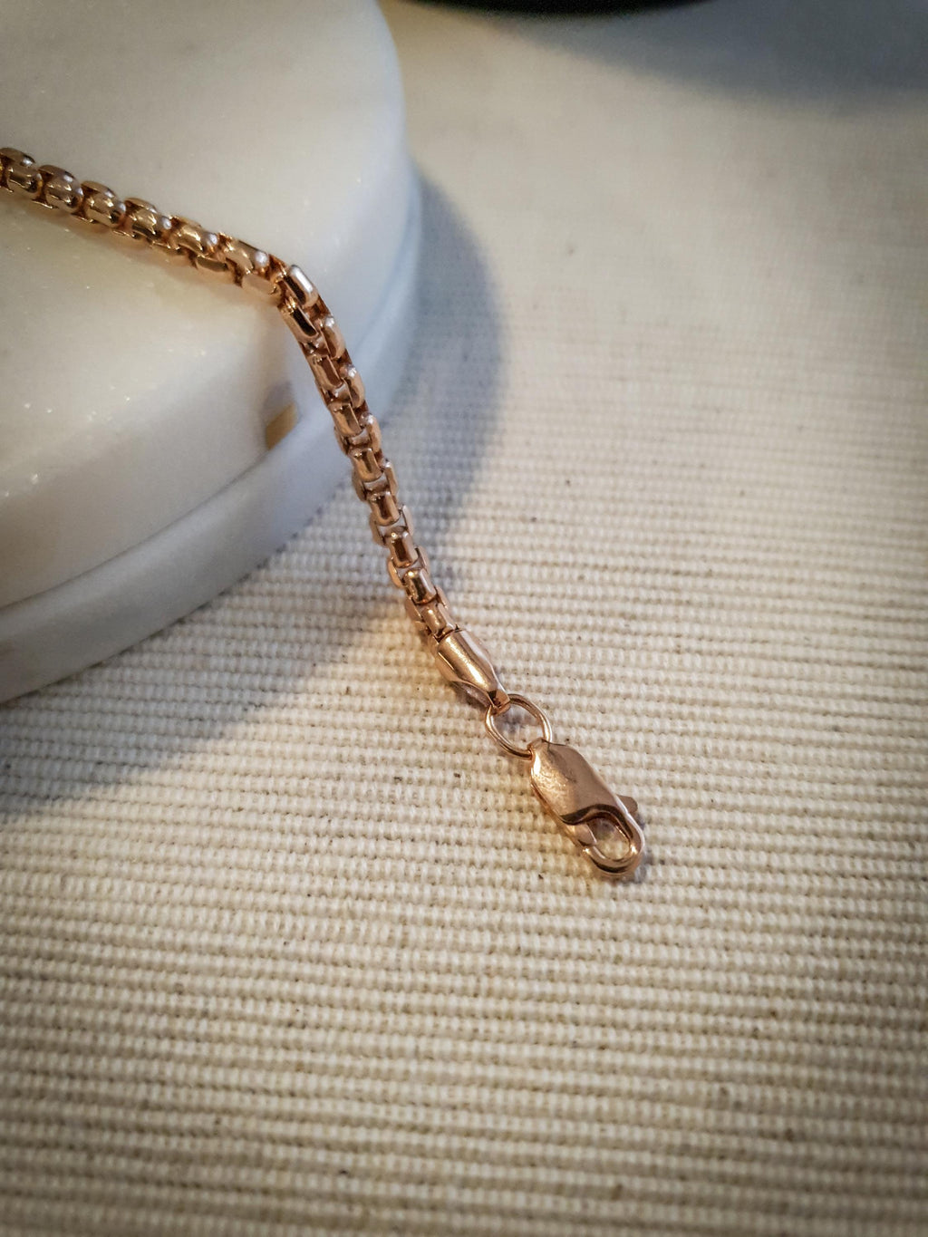 14K Gold Rose Bracelet, 8 inch length and 4mm thickness,