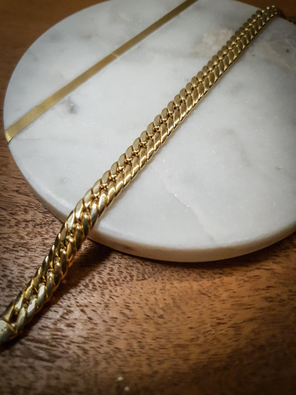 18K Gold Curb Chain Bracelet, 8 inch length and 4mm thickness,