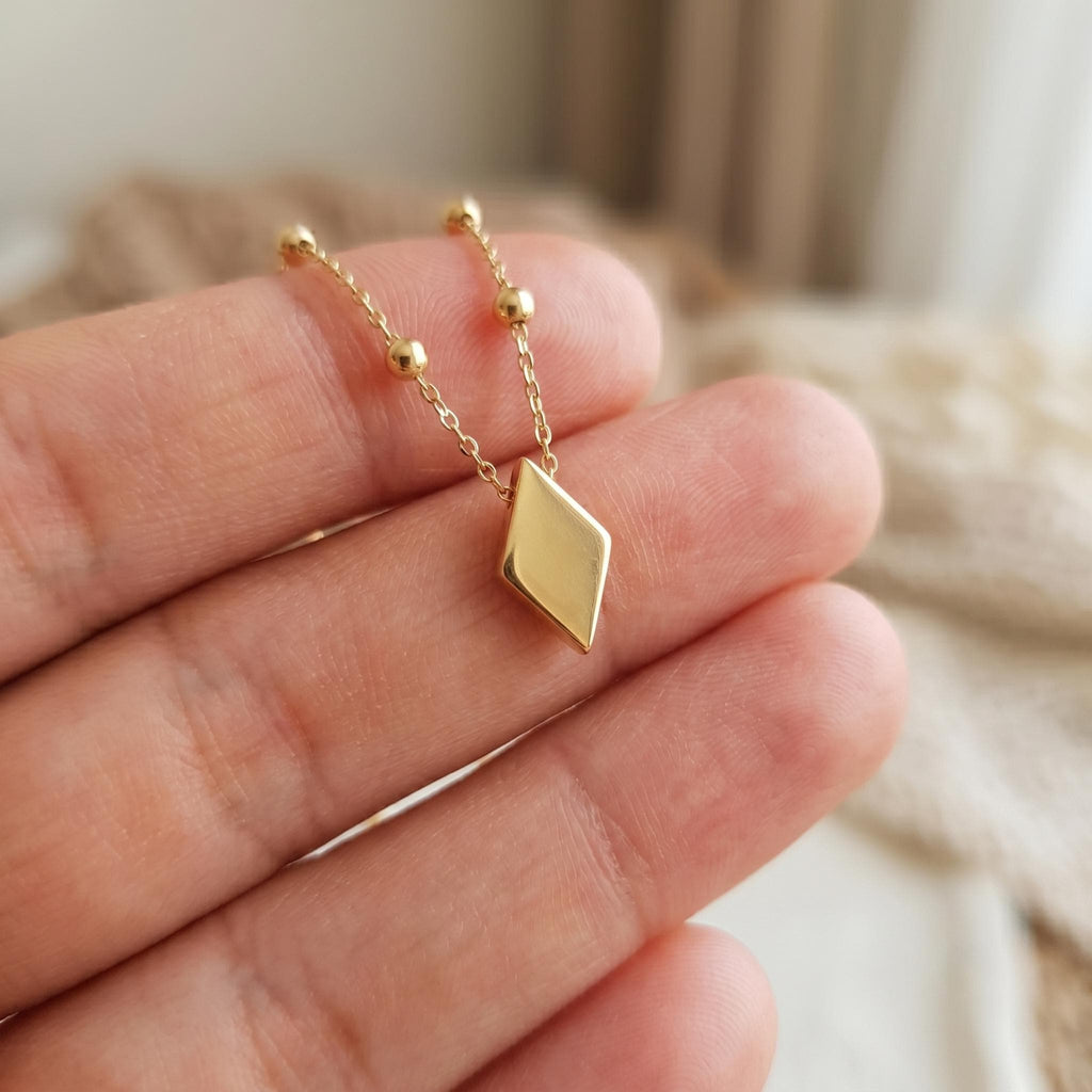 18K Gold Kite Necklace: Minimalist Geometric Pendant