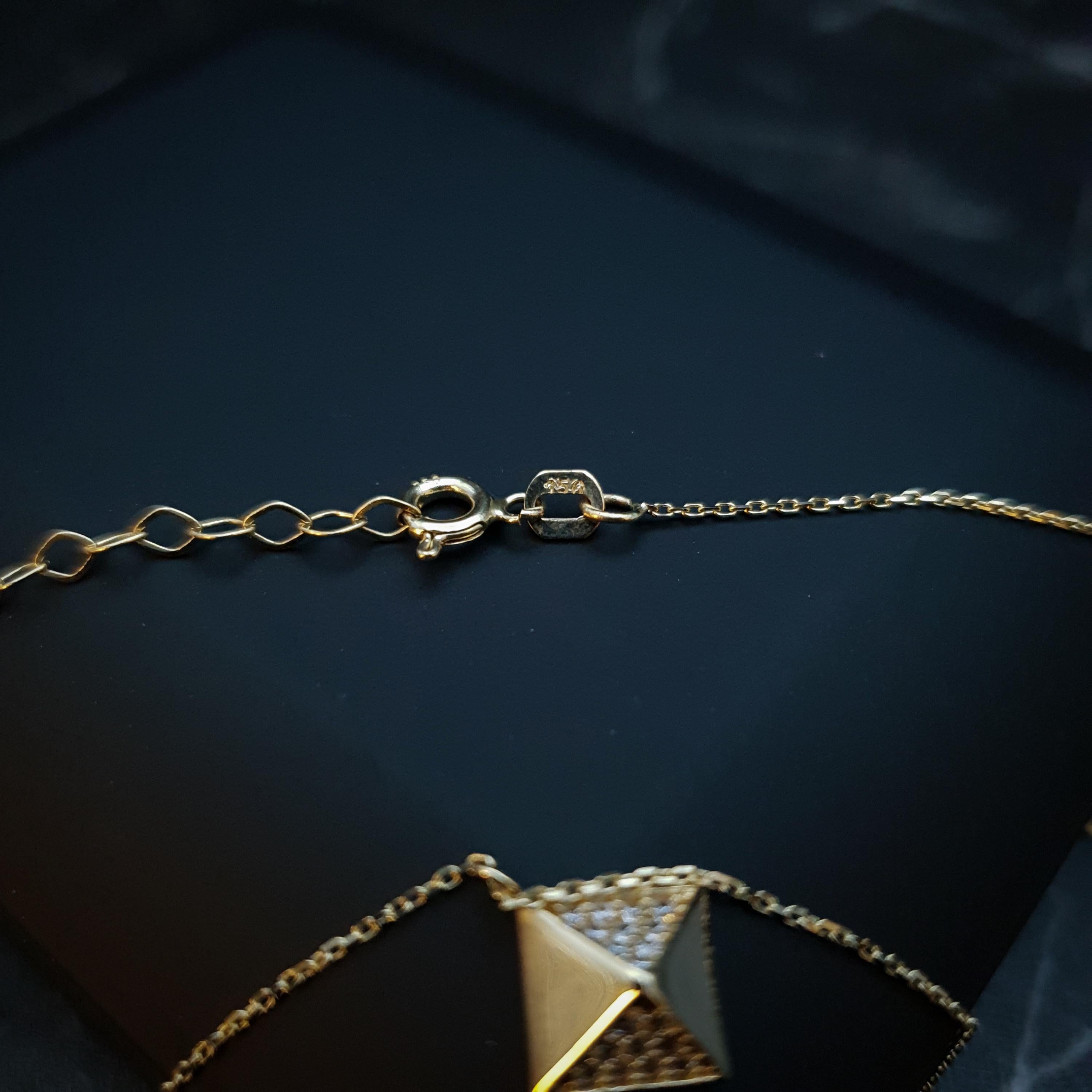 18K Gold Pyramid Necklace: Geometric Pendant, Modern Jewelry