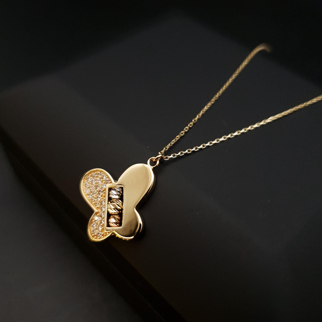 18K Gold Diamond Butterfly Necklace: Delicate Charm Pendant