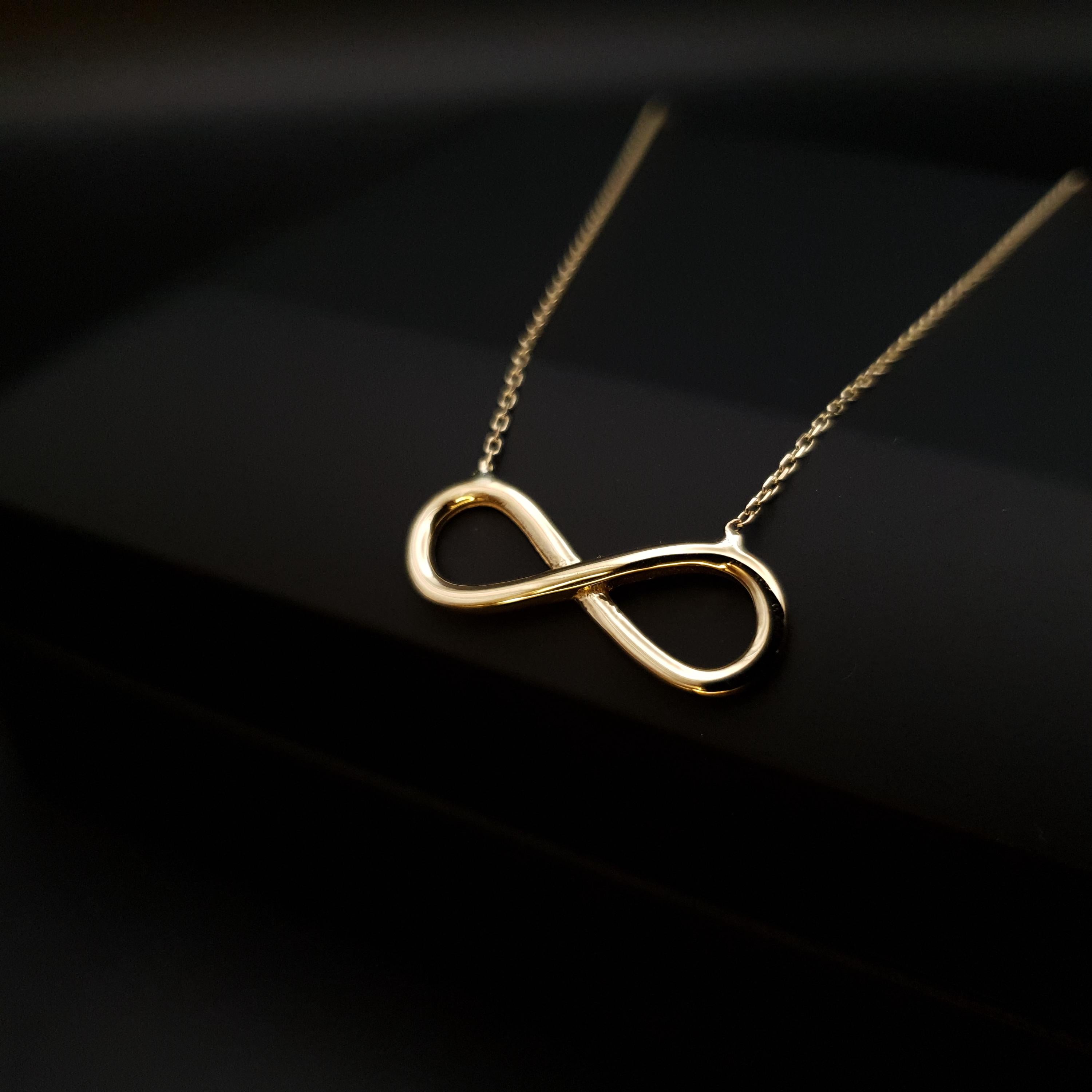 18K Solid Gold Infinity Necklace: Modern Eternity Pendant