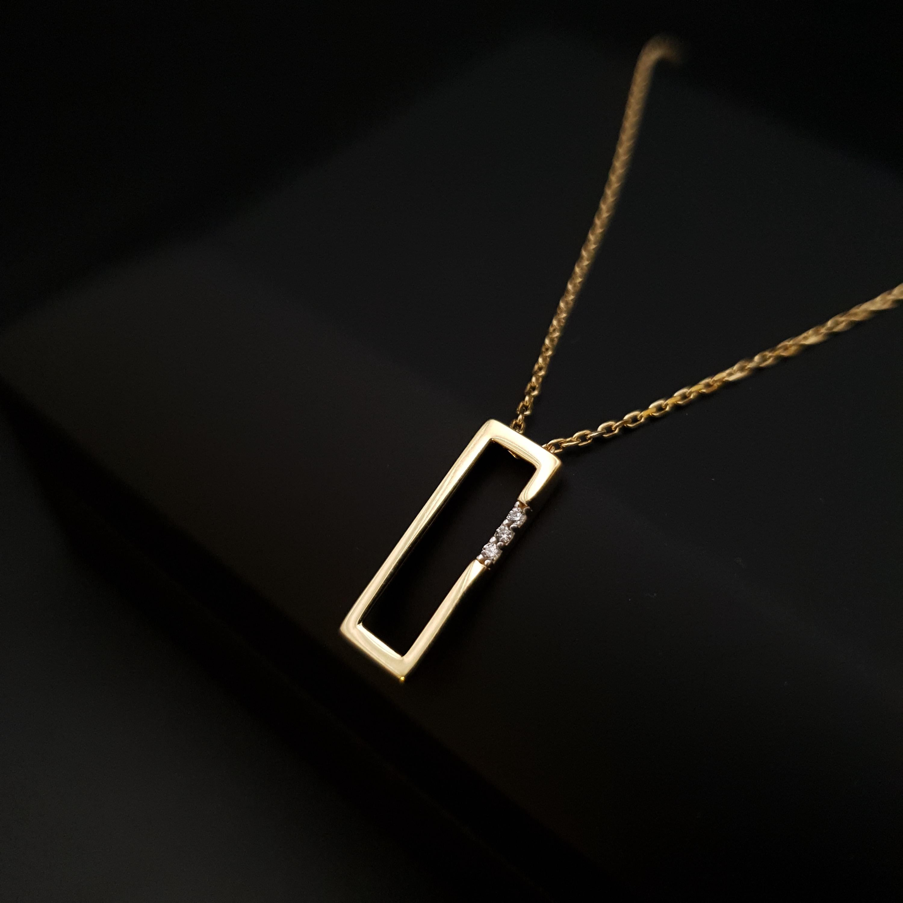 18K Gold Rectangle Necklace: Modern Geometric Charm