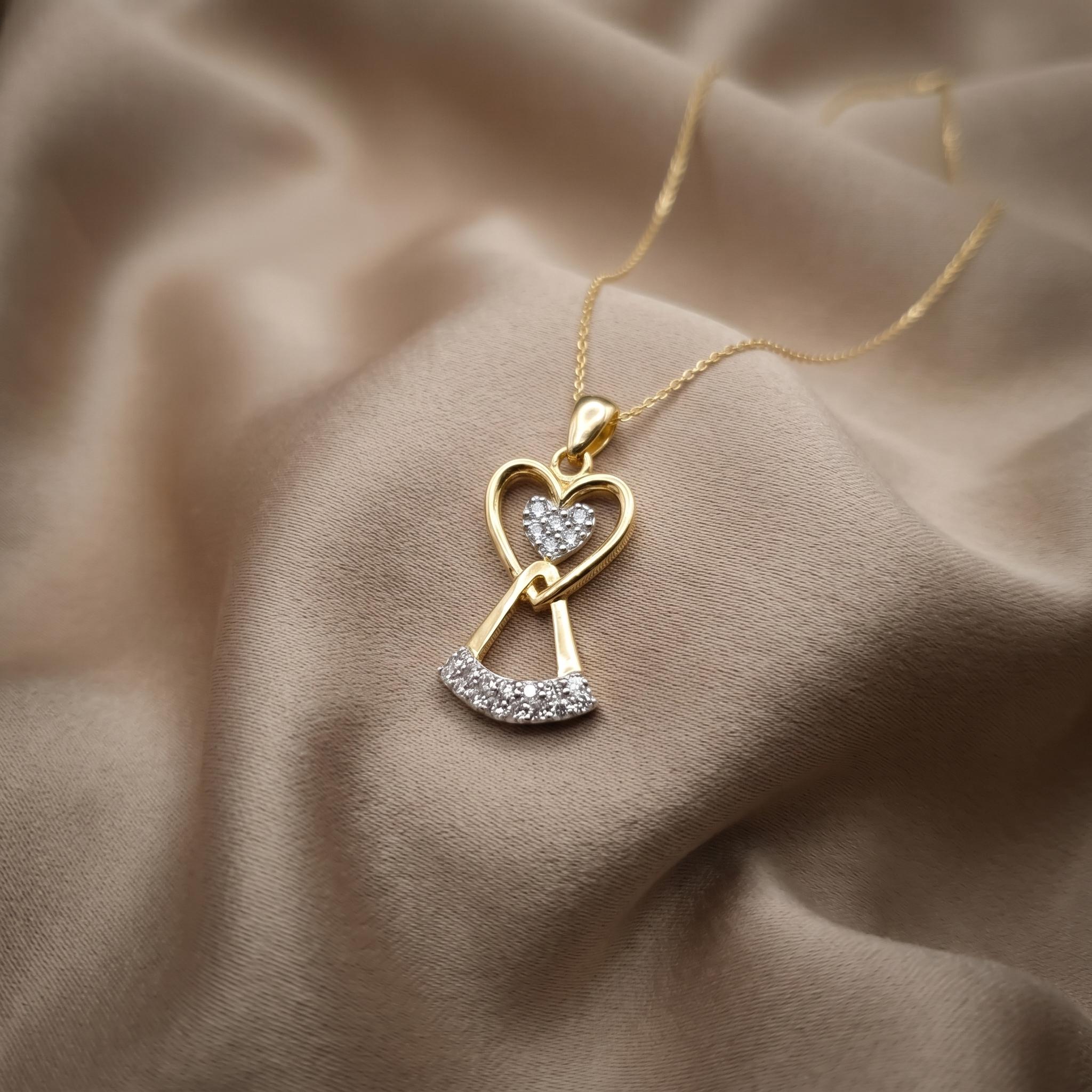 18K Gold Angel Heart Necklace: Delicate Charm Pendant