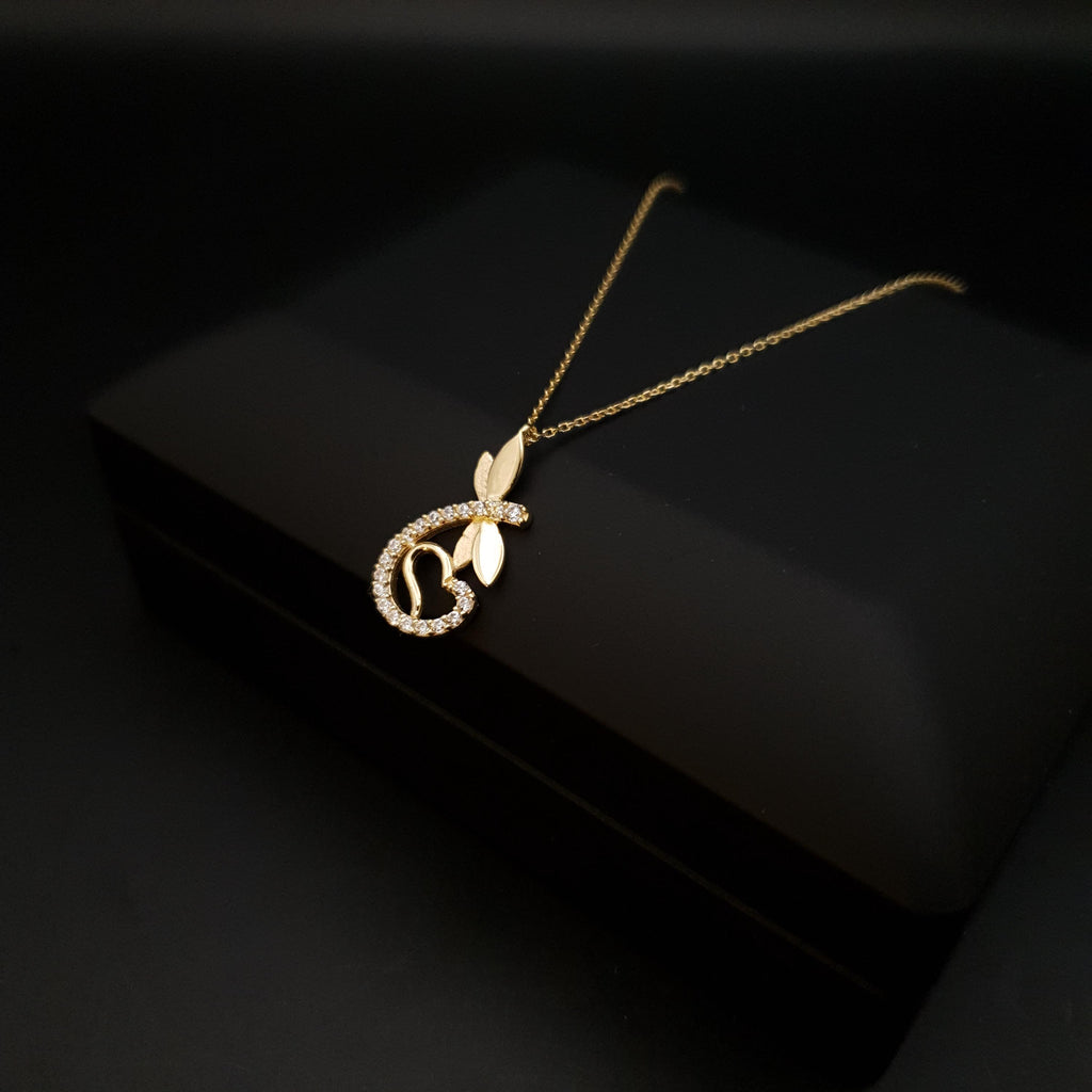 18K Gold Dragonfly Pendant Necklace: Delicate Charm, 18 inch