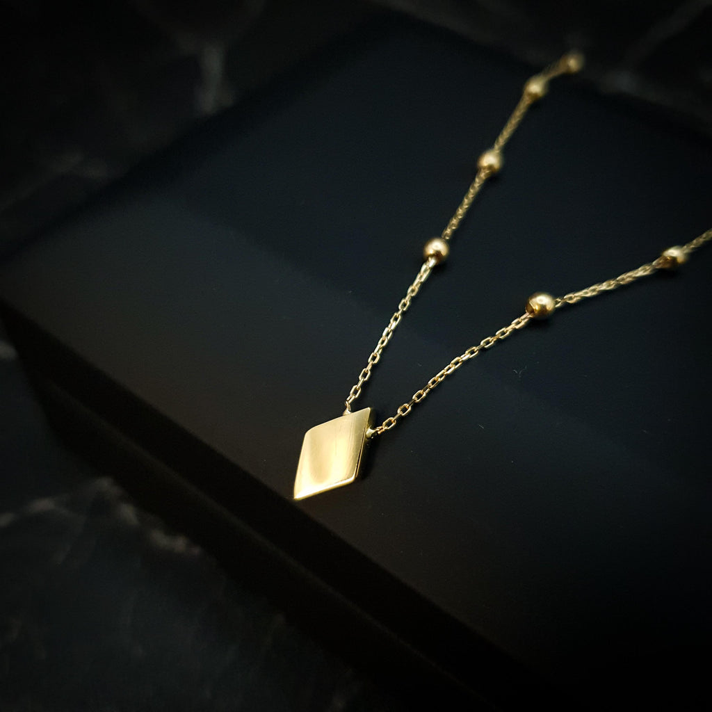 18K Gold Kite Necklace: Minimalist Geometric Pendant