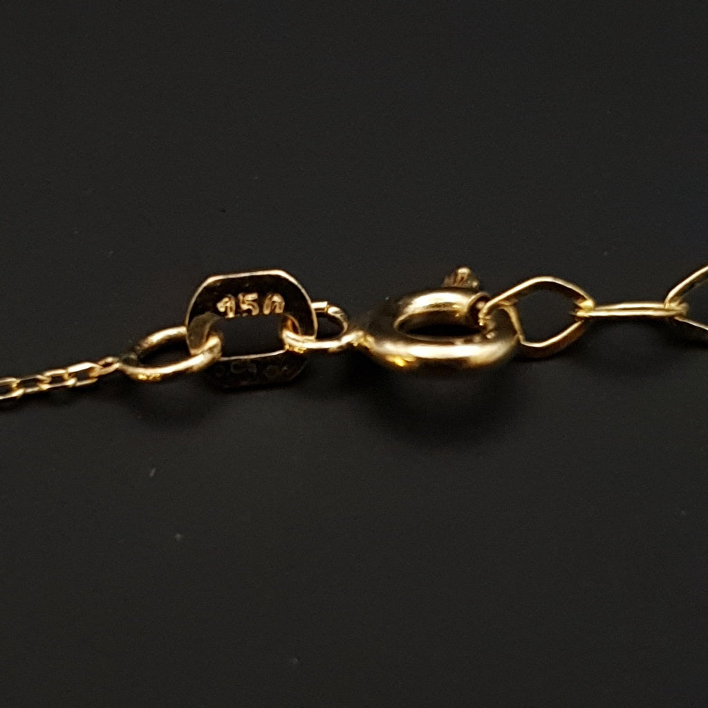 18K Gold Diamond Butterfly Necklace: Delicate Charm Pendant