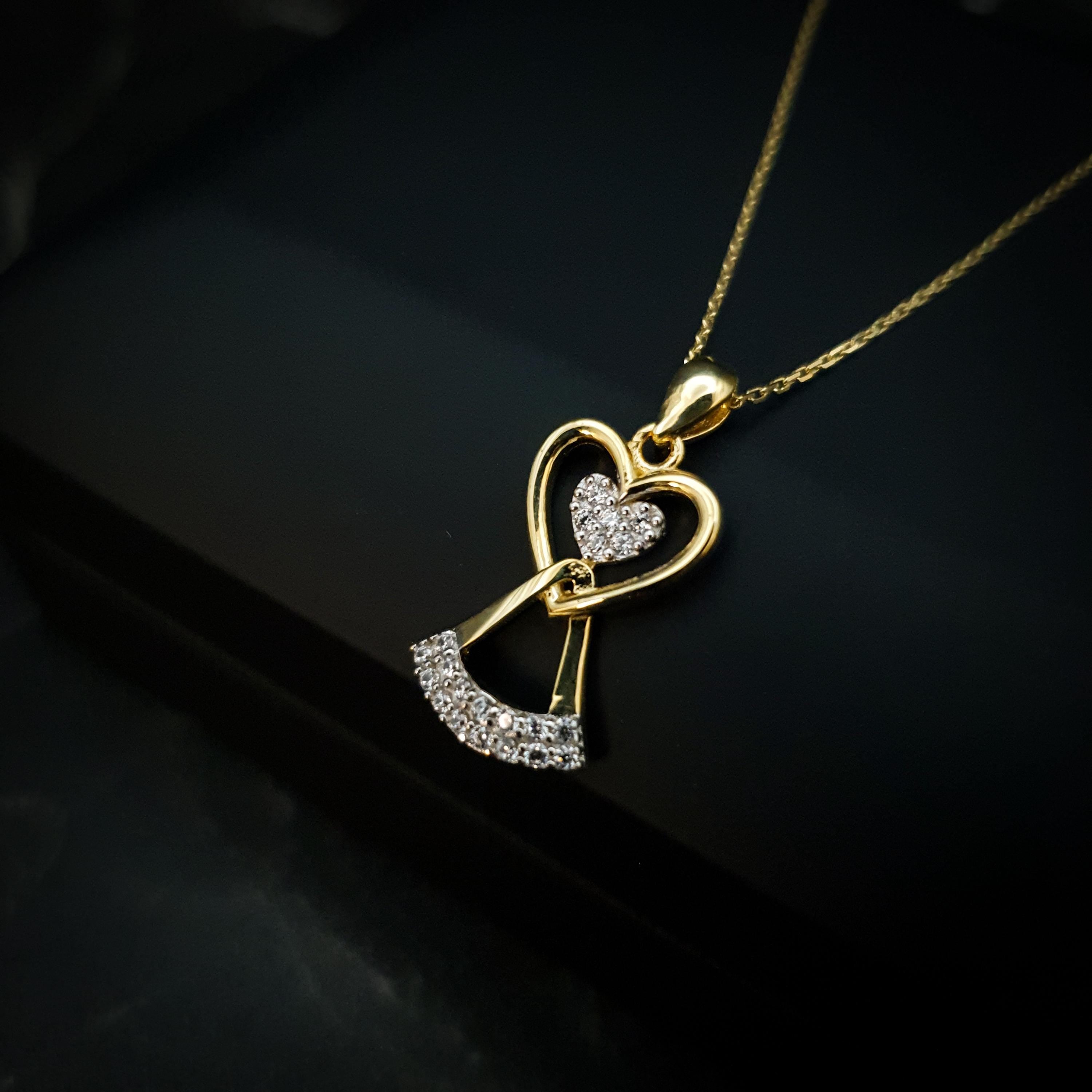 18K Gold Angel Heart Necklace: Delicate Charm Pendant