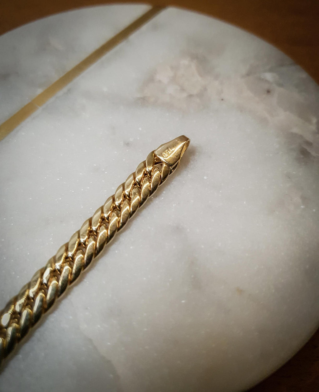 18K Gold Curb Chain Bracelet, 8 inch length and 4mm thickness,