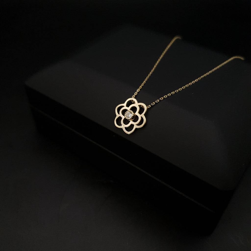 14K Gold Rose Flower Necklace: Floral Pendant, Delicate Jewelry