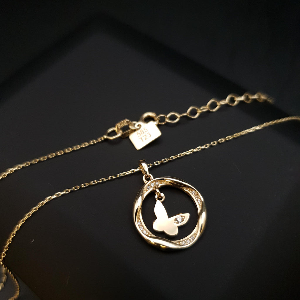 14K Gold Butterfly Circle Pendant Necklace