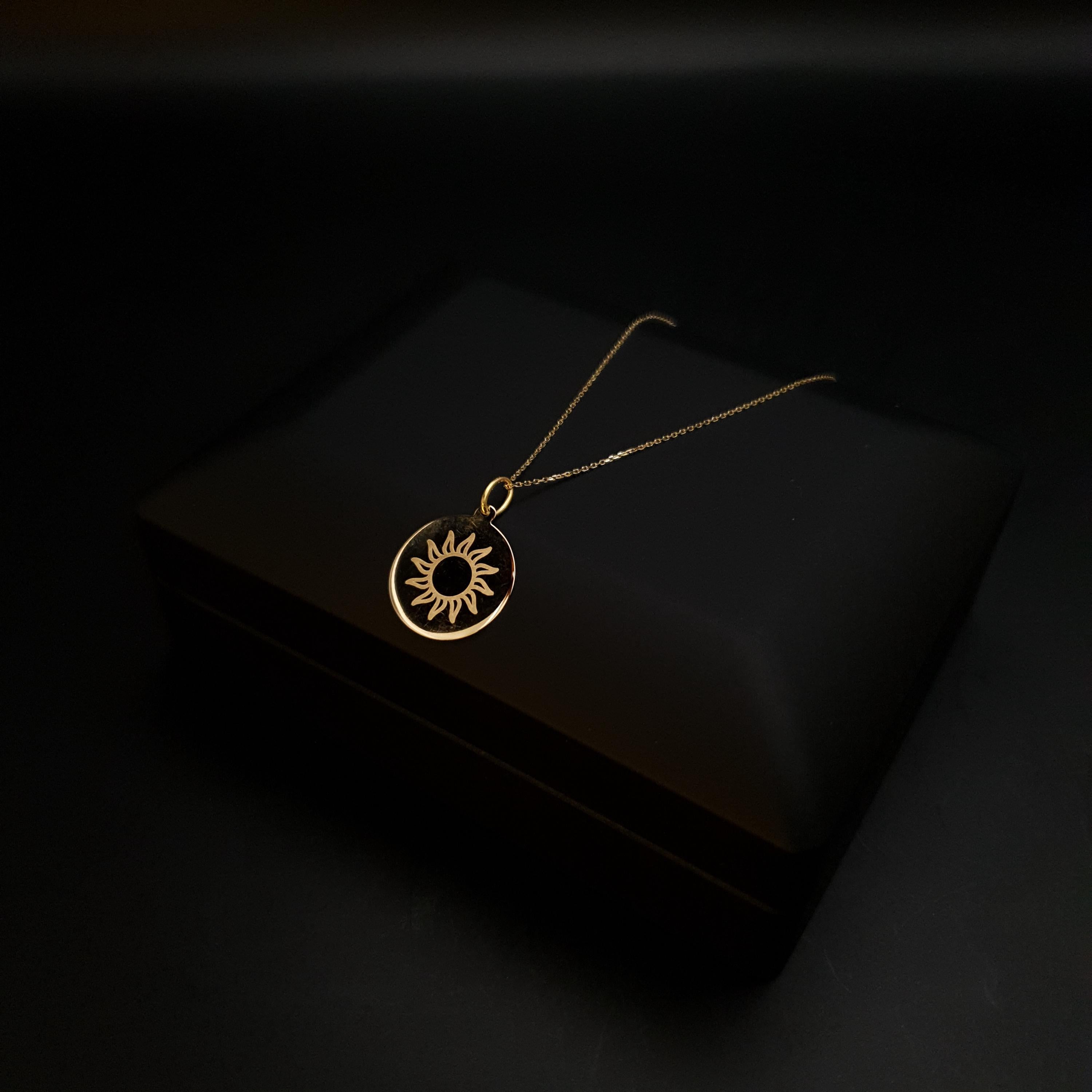 18K Gold Sun Symbol Pendant Necklace