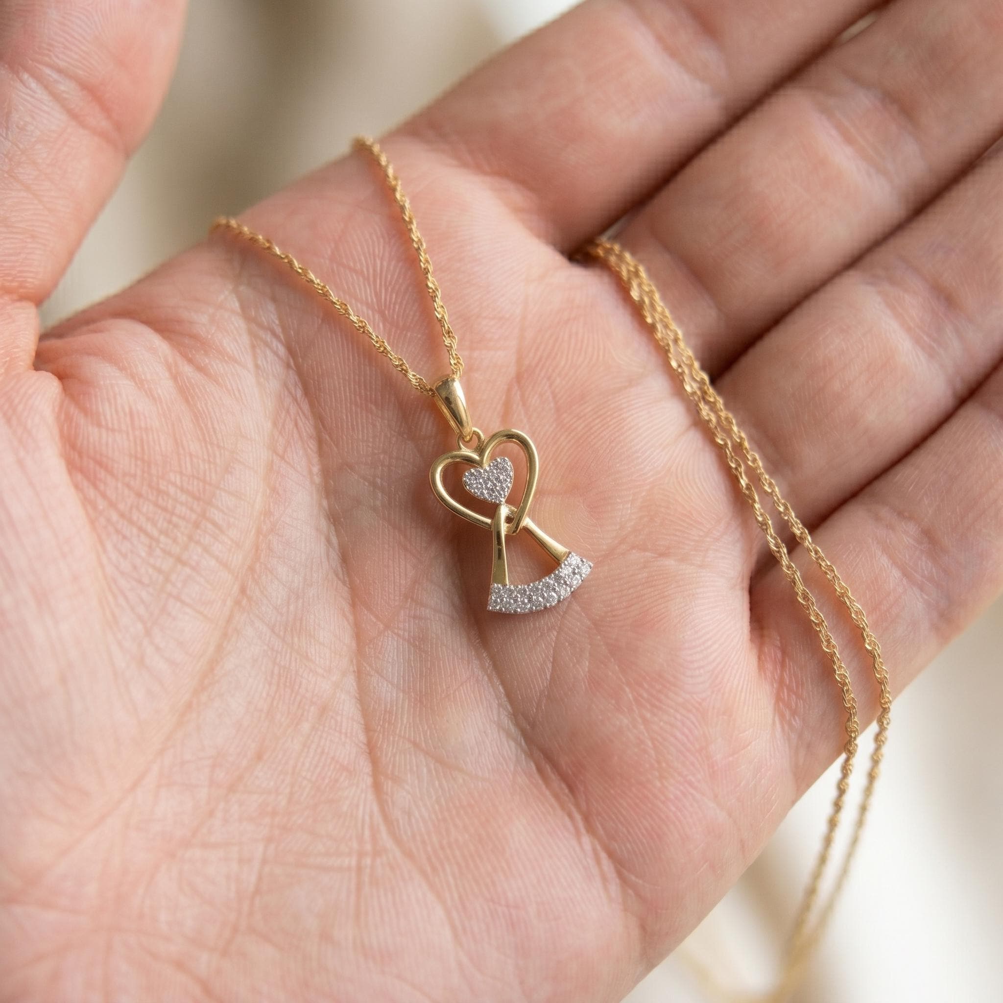 18K Gold Angel Heart Necklace: Delicate Charm Pendant