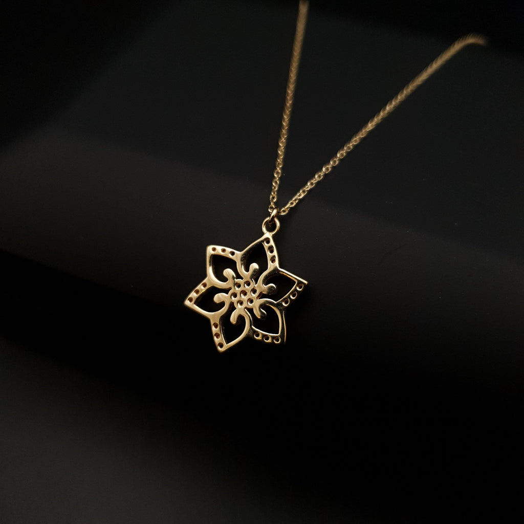 18K Gold Floral Pendant Necklace: Dark Blue Cubic Zirconia