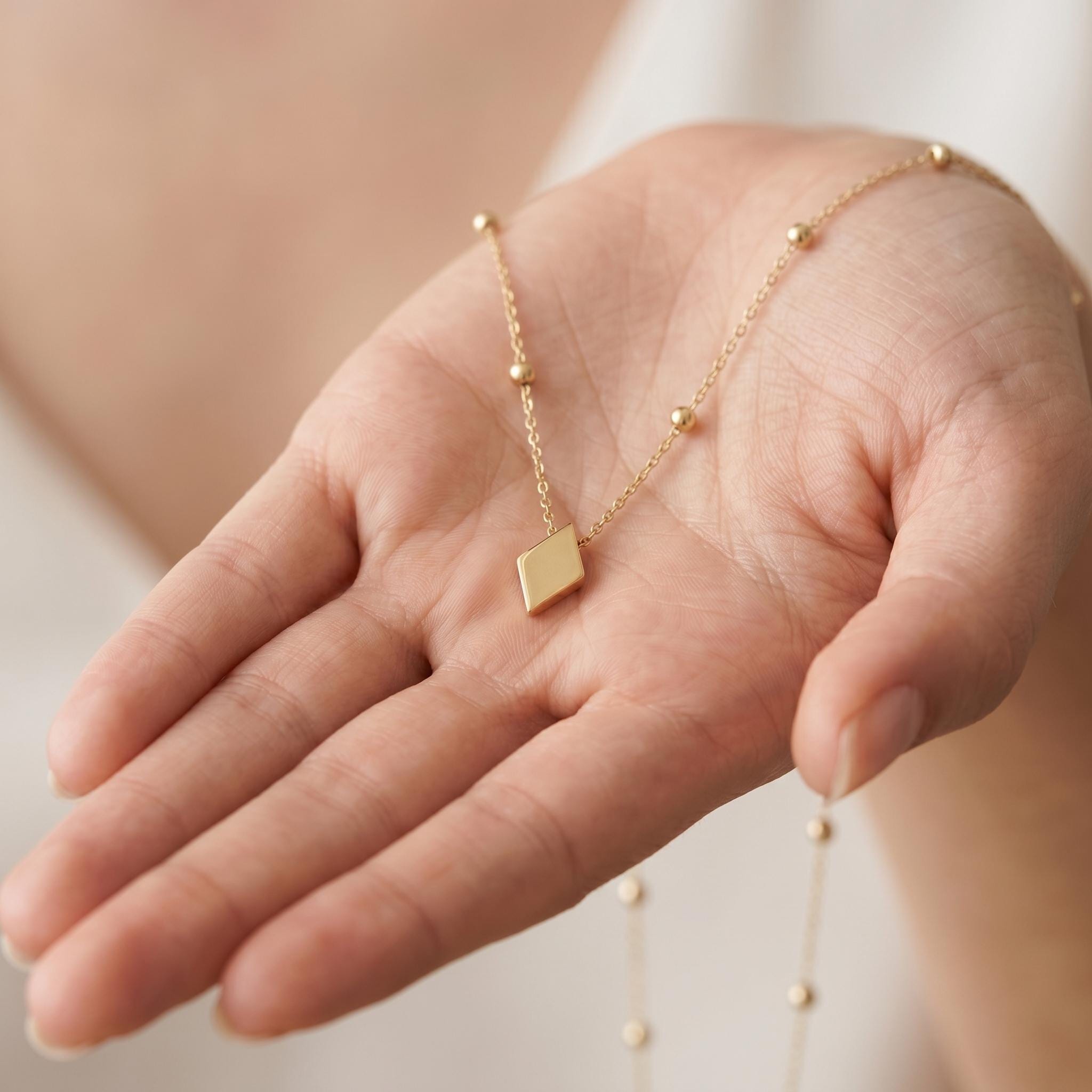 18K Gold Kite Necklace: Minimalist Geometric Pendant