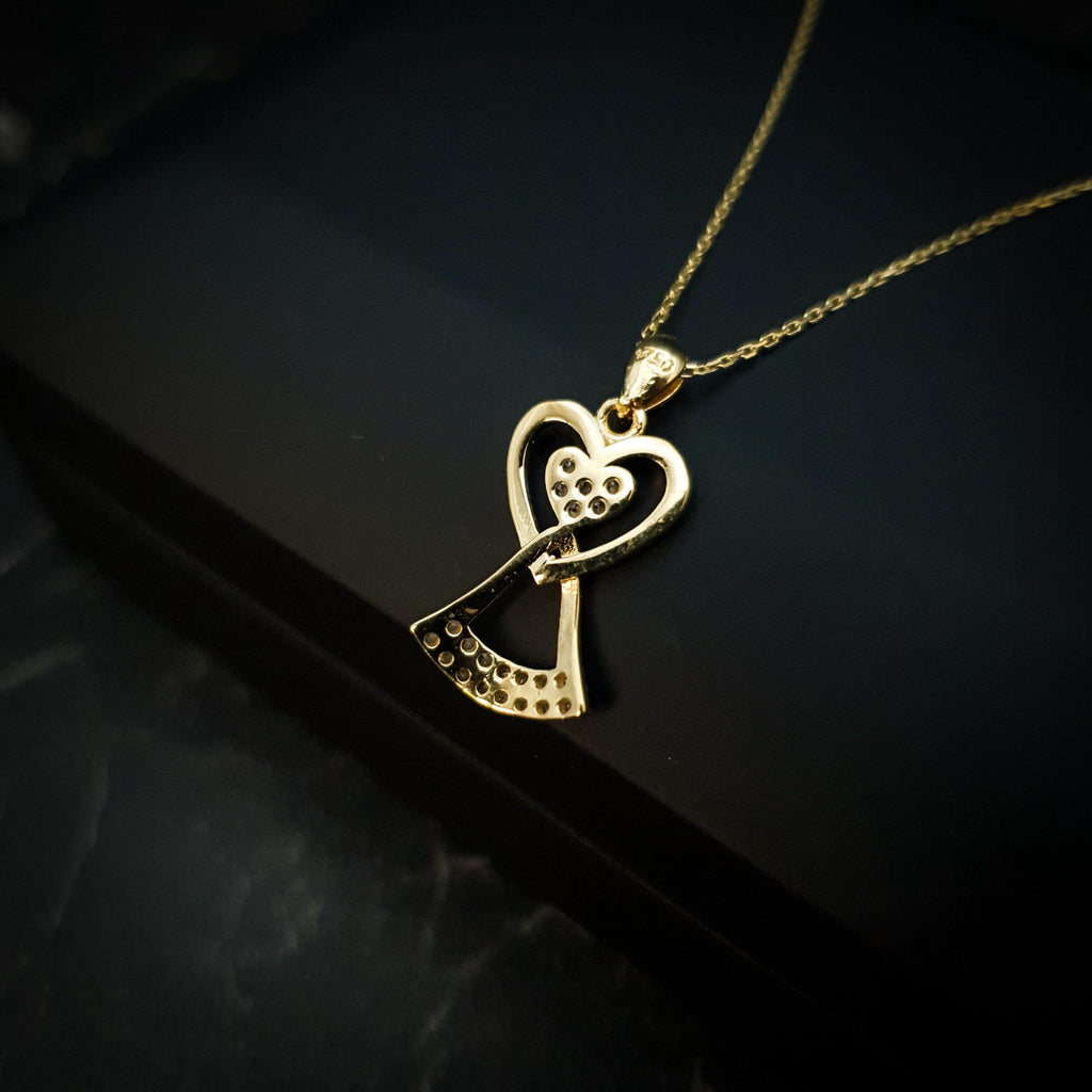 18K Gold Angel Heart Necklace: Delicate Charm Pendant