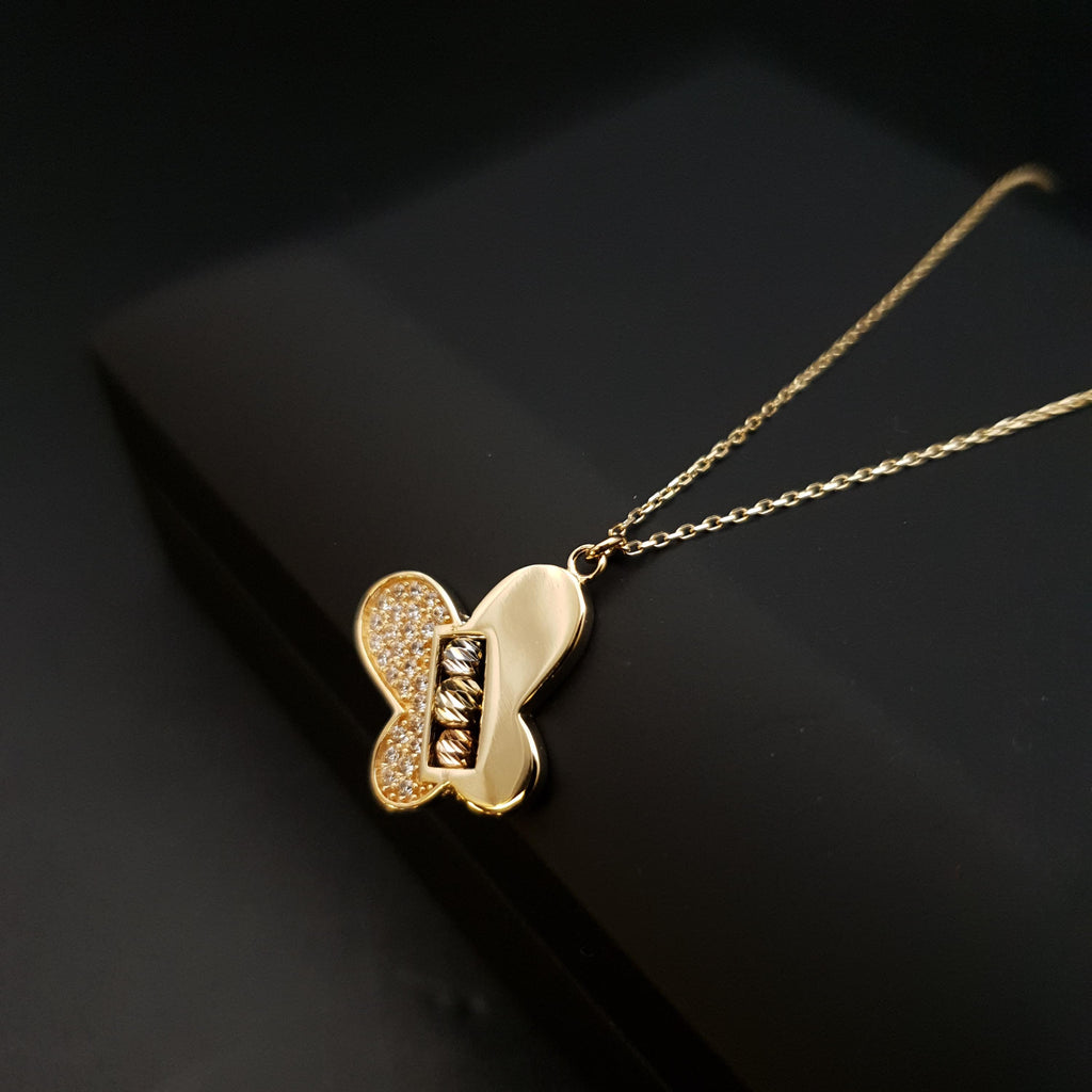 18K Gold Diamond Butterfly Necklace: Delicate Charm Pendant