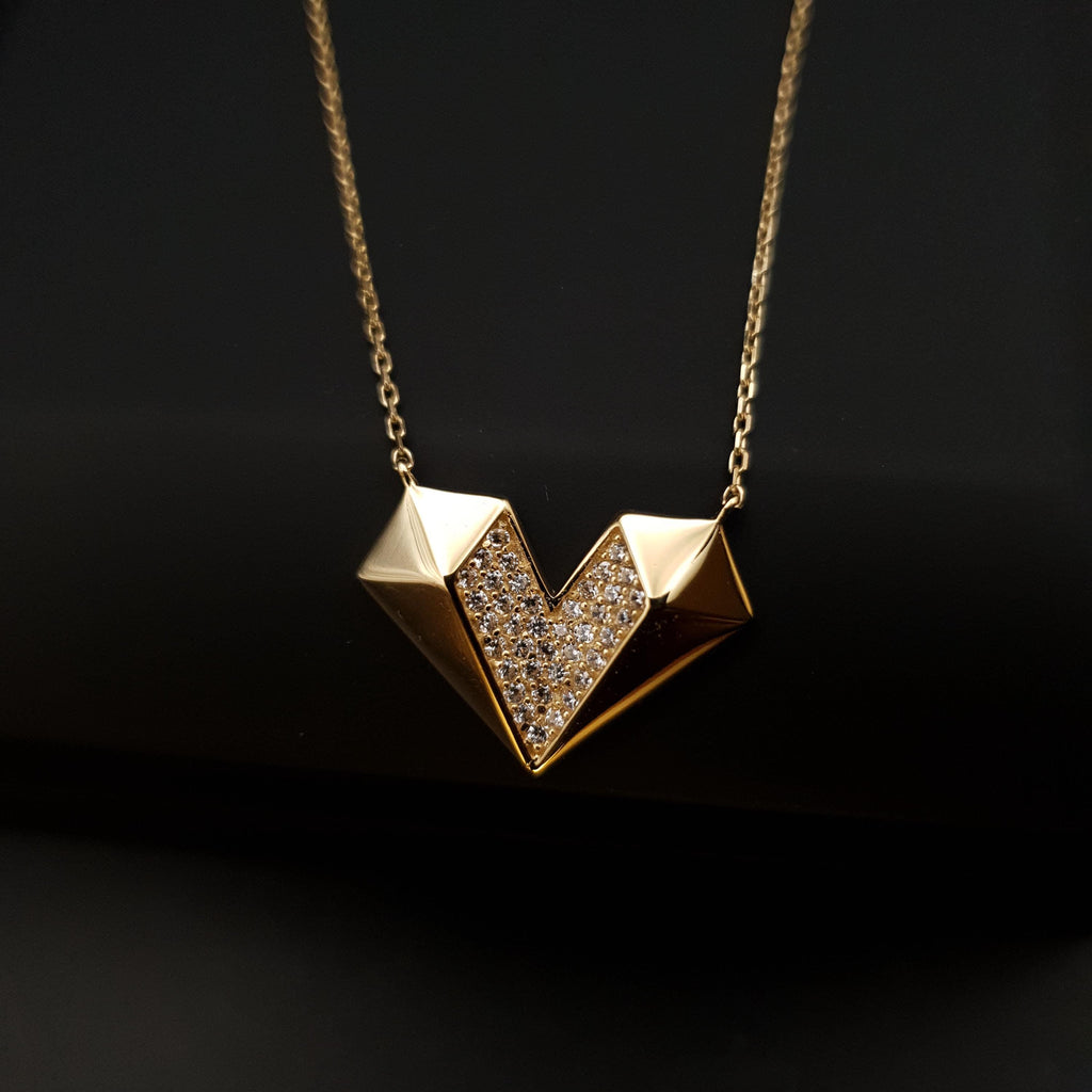 18K Gold Diamond Heart Pendant Necklace - 17 Inch