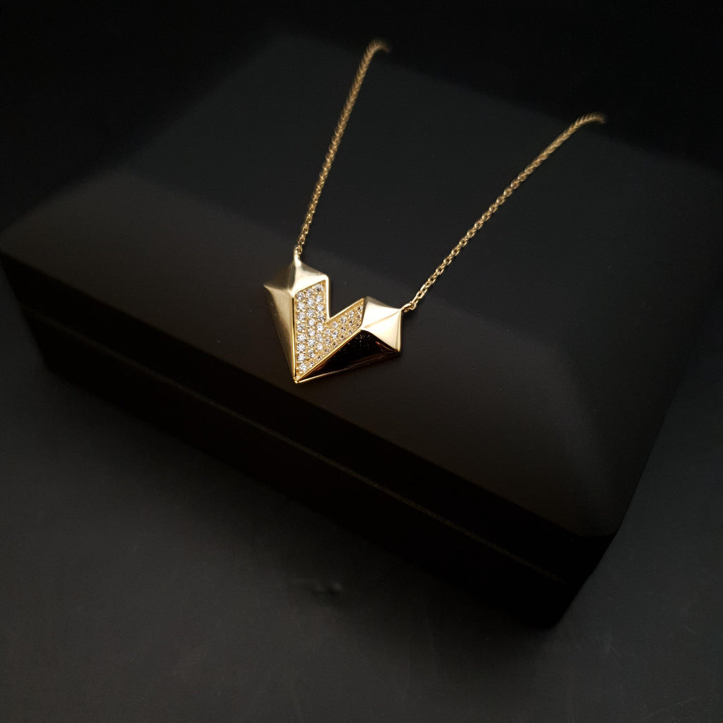 18K Gold Diamond Heart Pendant Necklace - 17 Inch