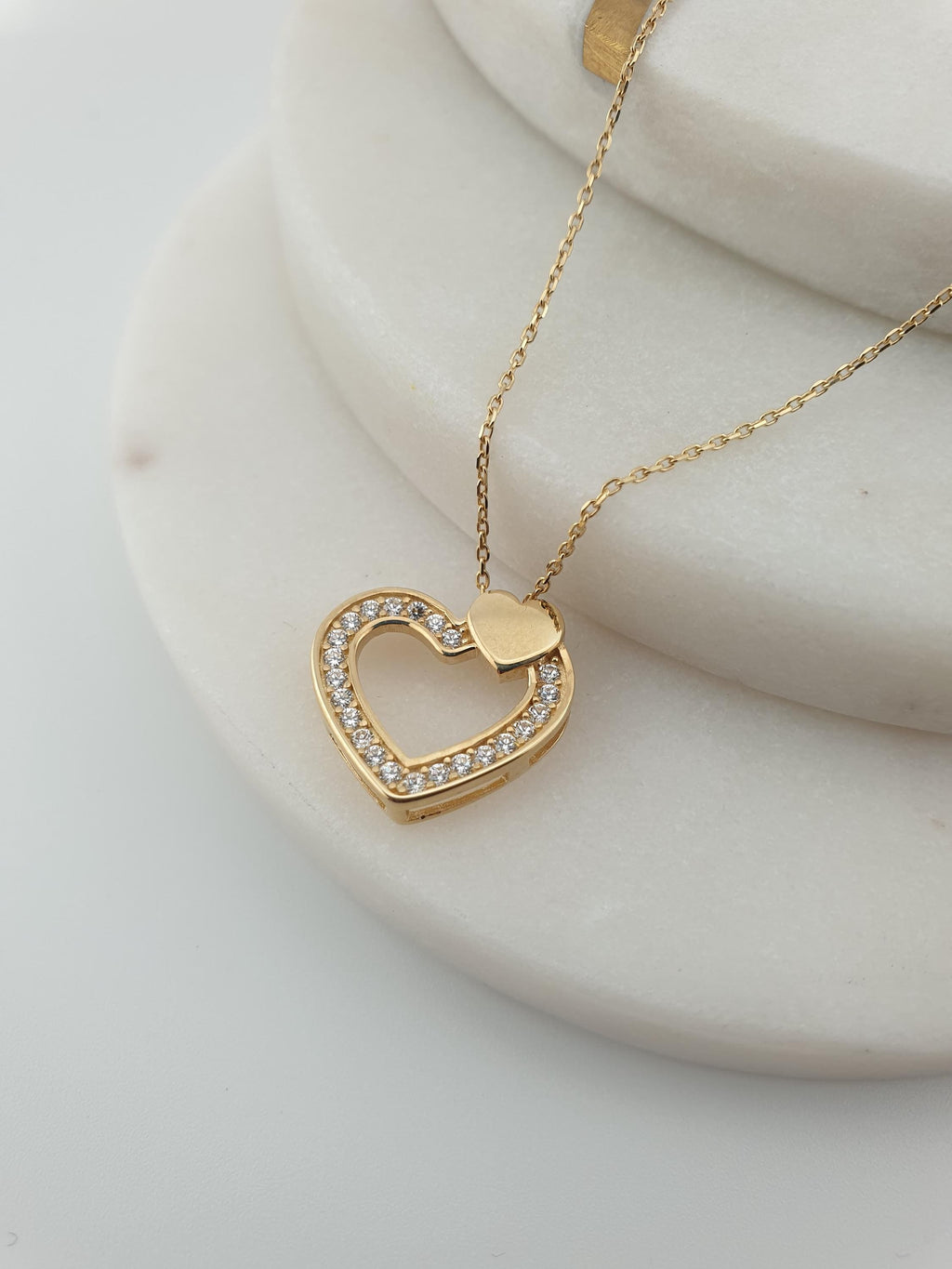 14K Gold Diamond Heart Necklace: Delicate Charm Pendant