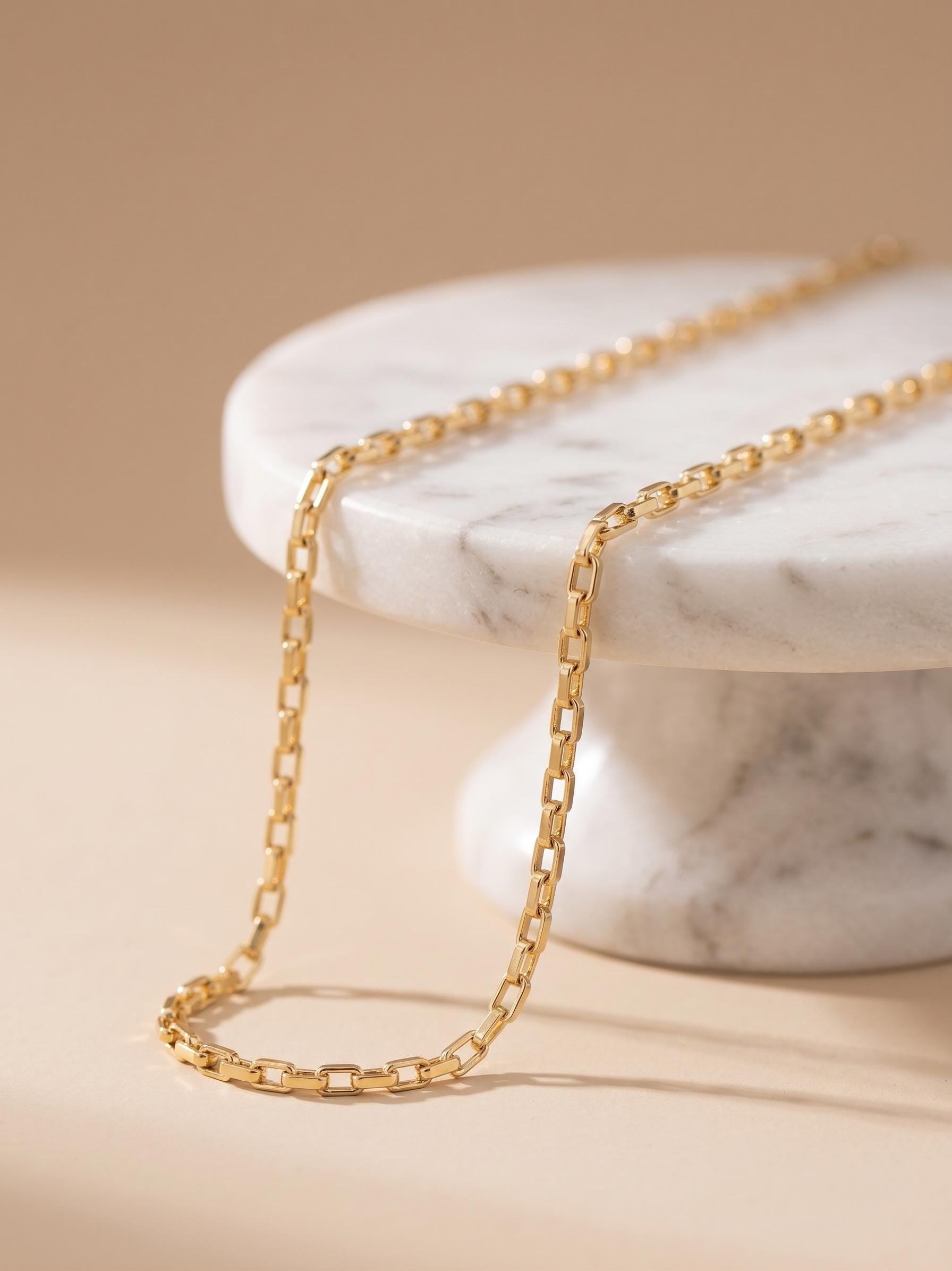 18k Gold Box Chain Necklace, 2.70mm Thickness, 18 Inch