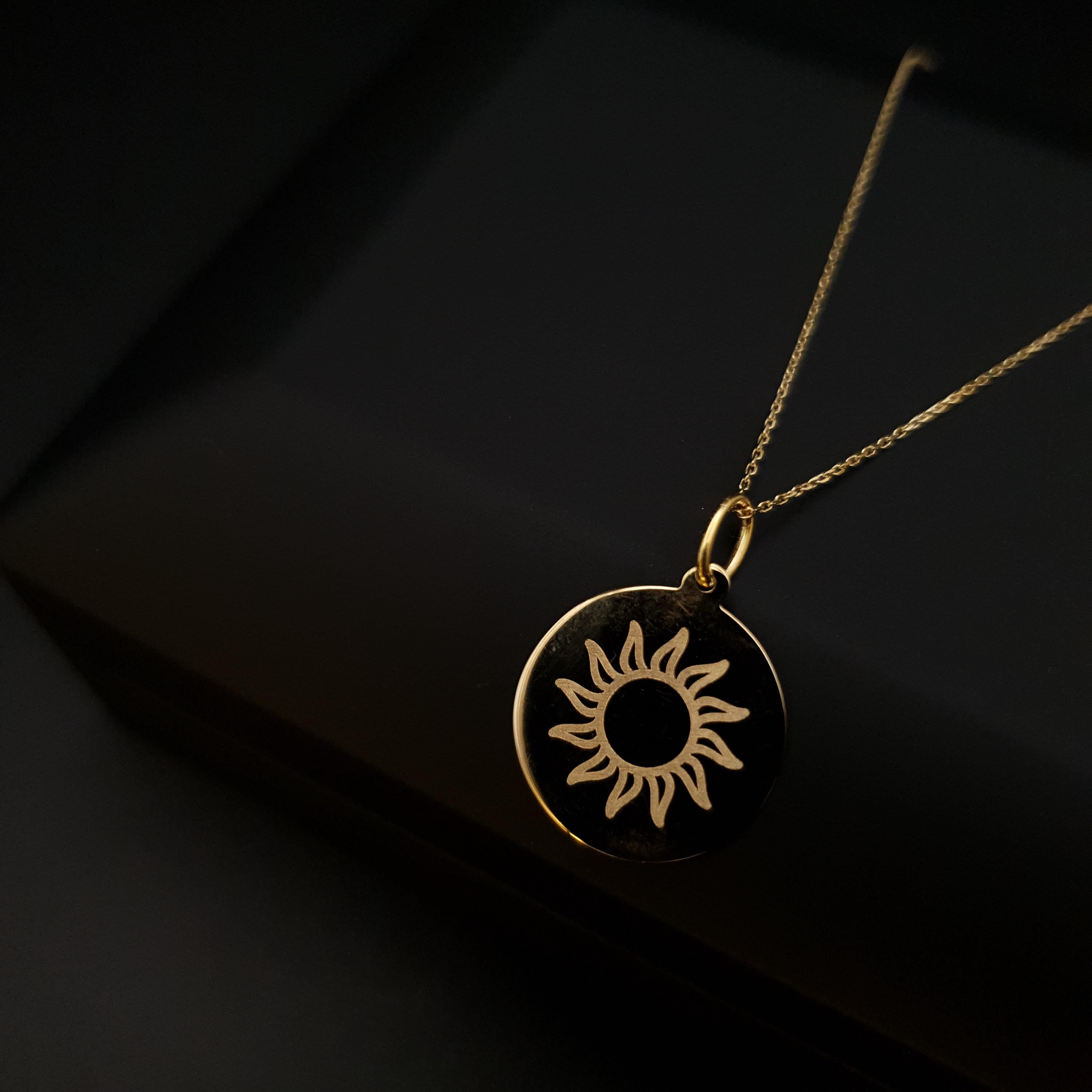 18K Gold Sun Symbol Pendant Necklace