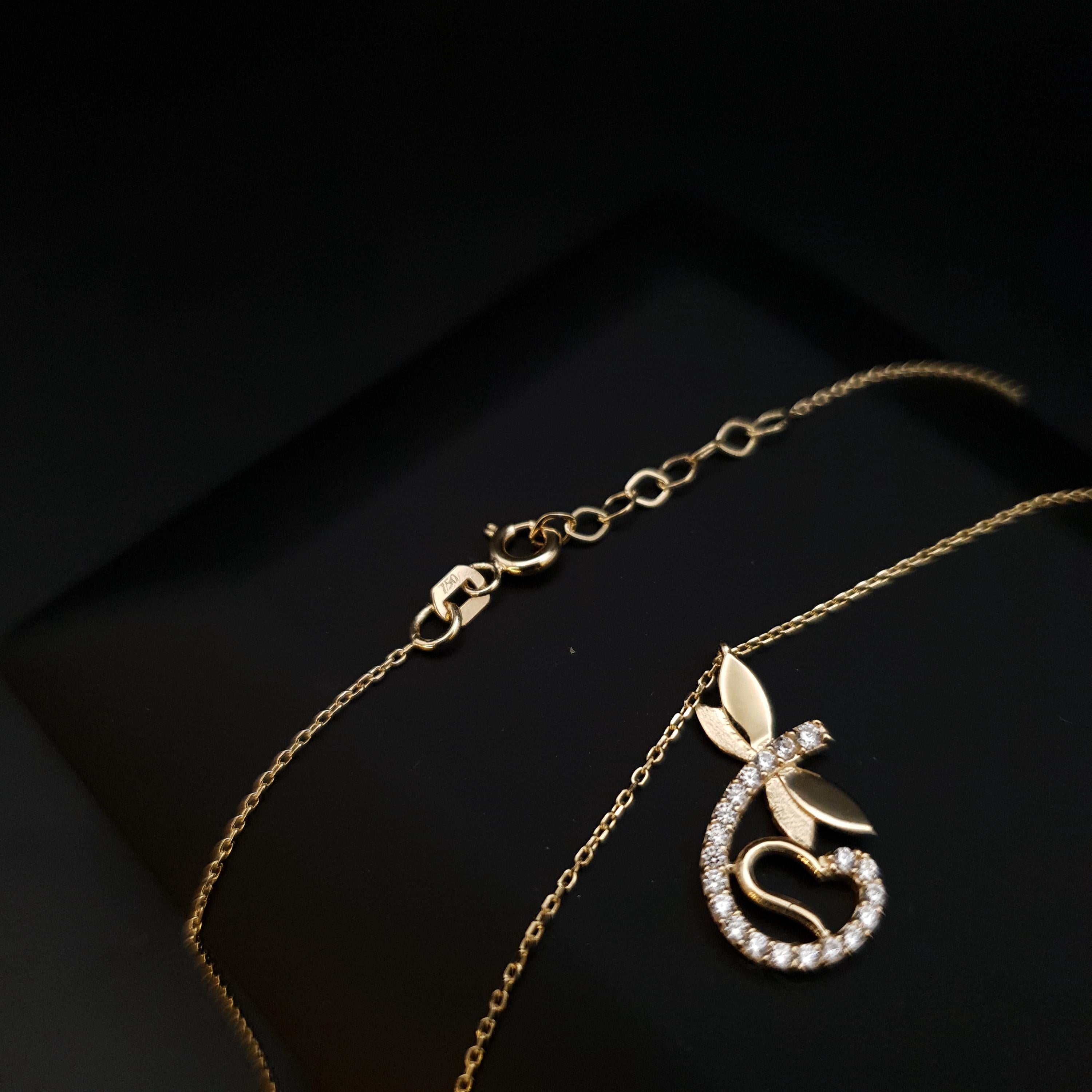 18K Gold Dragonfly Pendant Necklace: Delicate Charm, 18 inch