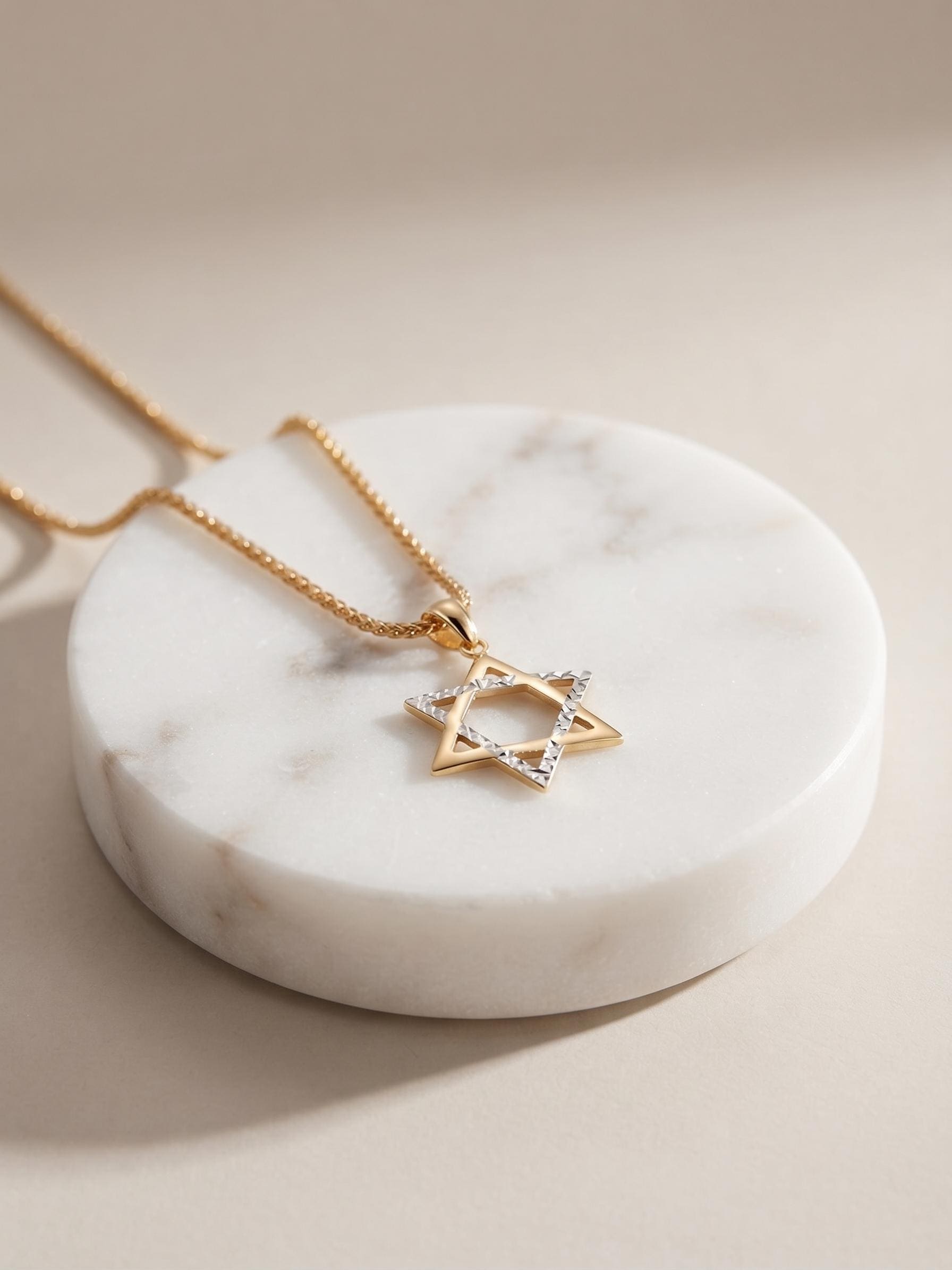 14k solid Gold Magen David Diamond cut, Franco Chain 21.5 inches 1.5 mm