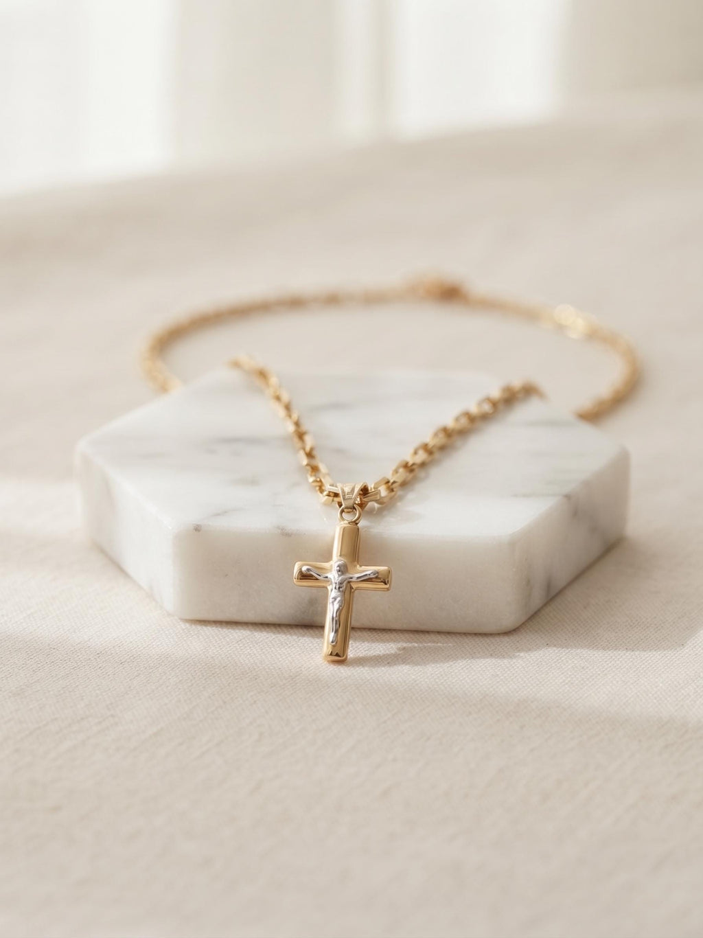 14k Gold Cross Necklace with Cable Chain: 23.5 inches, 3mm thickness